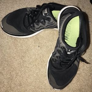 Nike free 4.0 running shoes